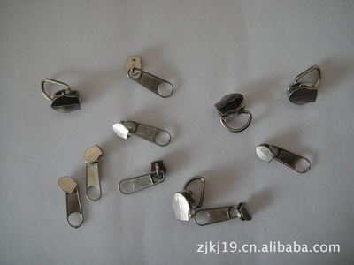 仿水拉鏈專用的反穿拉頭 價(jià)格、廠家與產(chǎn)品解析